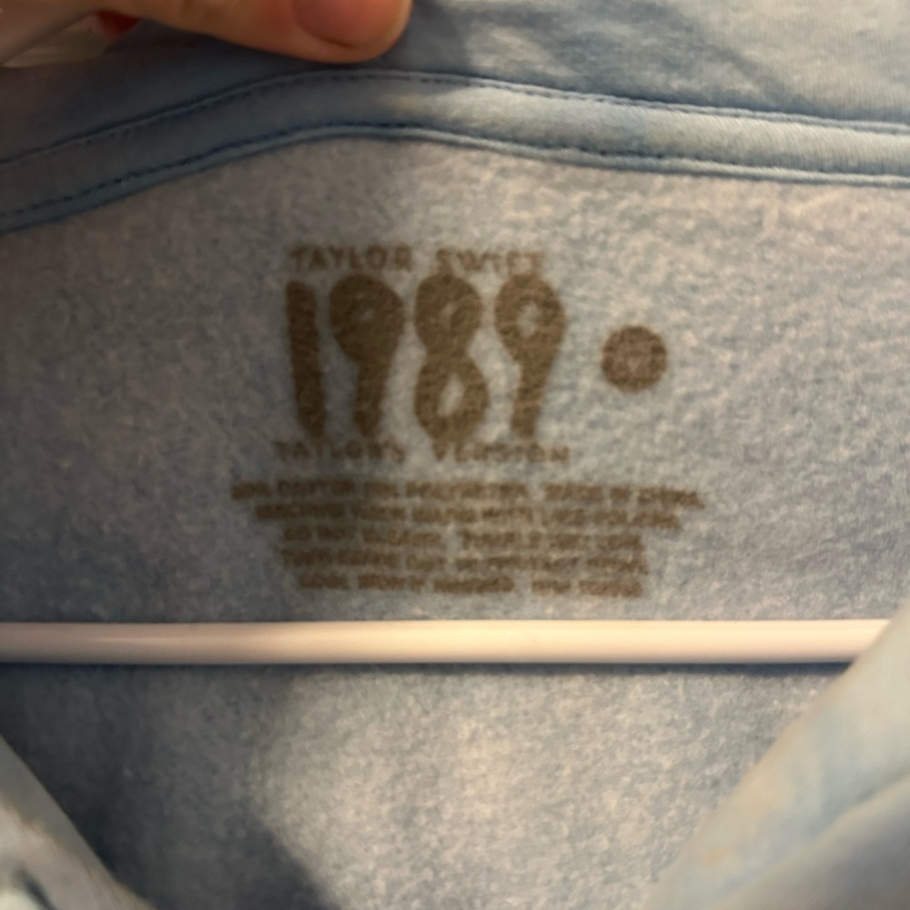 Taylor Swift 1989 Taylor’s Version Hoodie Blue Tie-Dye Unisex M Rare - Picture 3 of 5